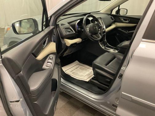 Ice Silver Metallic 2022 Subaru Ascent Limited 7-Passenger