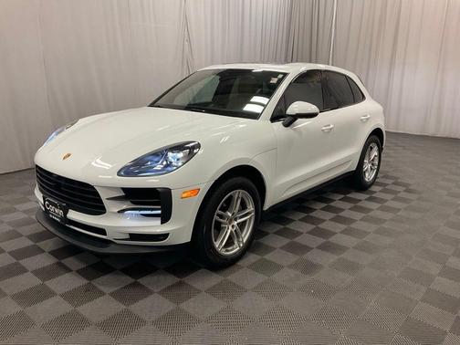 Carrara White Metallic 2019 Porsche Macan S