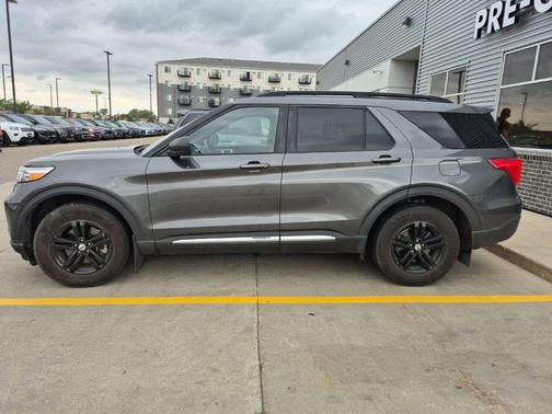 Magnetic 2020 Ford Explorer XLT
