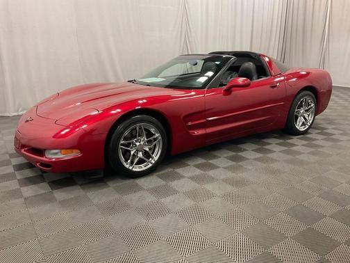 Magnetic Red Metallic 2000 Chevrolet Corvette