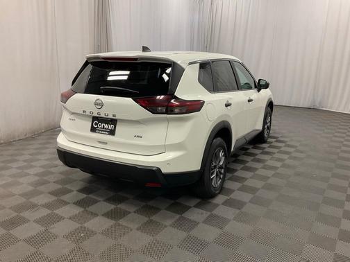 2024 Nissan Rogue S