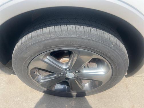 White Pearl Tri-Coat 2013 Buick Encore Base