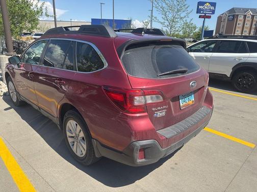 Crimson Red Pearl 2018 Subaru Outback 2.5i Premium