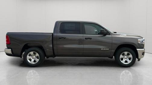 Granite Crystal Clearcoat Metallic 2026 RAM 1500 Big Horn/Lone Star