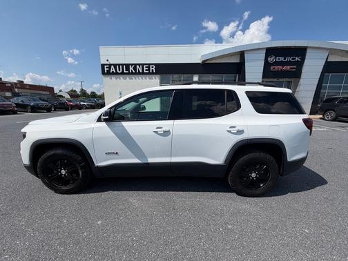 Summit White 2023 GMC Acadia AT4