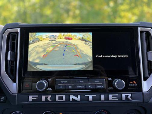 2025 Nissan Frontier SV