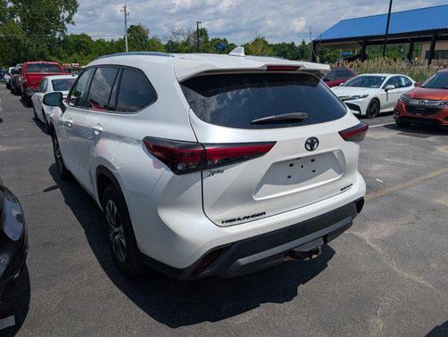 2021 Toyota Highlander XLE
