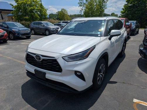2021 Toyota Highlander XLE