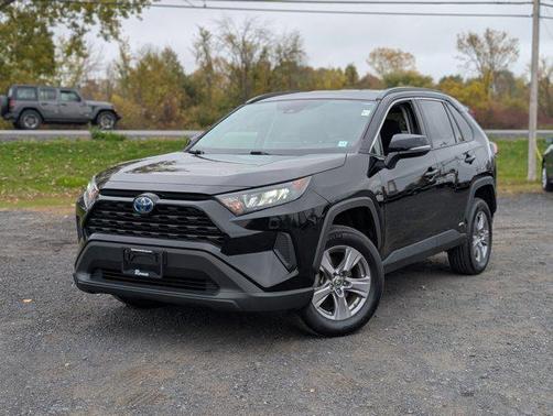 2022 Toyota RAV4 Hybrid LE