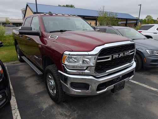 2019 RAM 2500 Tradesman Crew Cab 4x4 6'4' Box