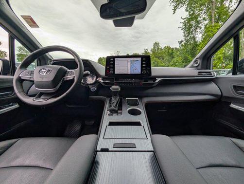2024 Toyota Sienna XSE 7 Passenger