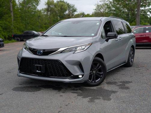 2024 Toyota Sienna XSE 7 Passenger