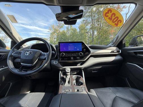 2023 Toyota Highlander Hybrid Limited