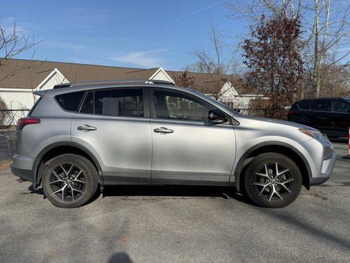 2018 Toyota RAV4 SE