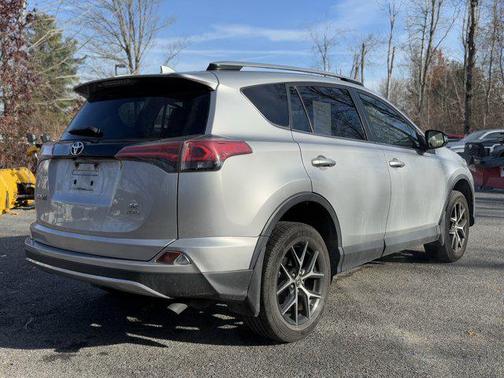 2018 Toyota RAV4 SE