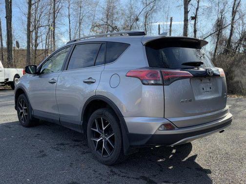 2018 Toyota RAV4 SE