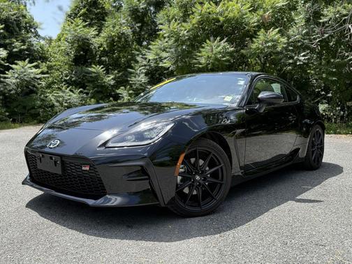 Raven 2024 Toyota GR86 Premium