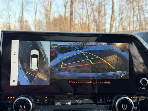 2025 Toyota Highlander Hybrid Platinum