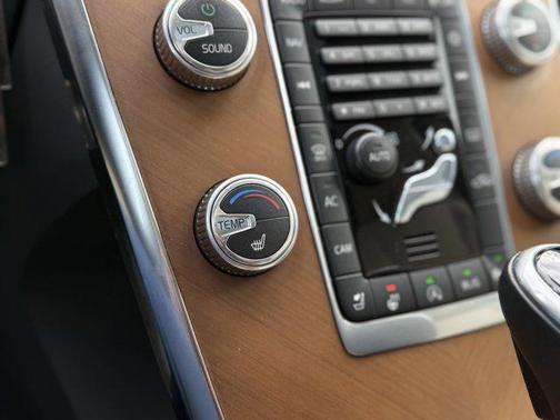 2017 Volvo XC60 T5 Inscription