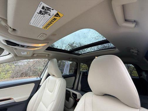 2017 Volvo XC60 T5 Inscription