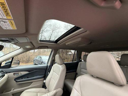 2020 Honda Pilot Touring 8-Passenger