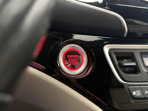 2020 Honda Pilot Touring 8-Passenger