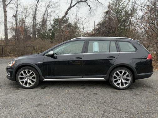 2017 Volkswagen Golf Alltrack TSI SEL