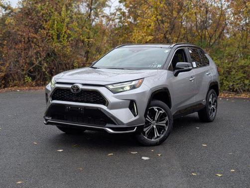 2025 Toyota RAV4 Hybrid SE