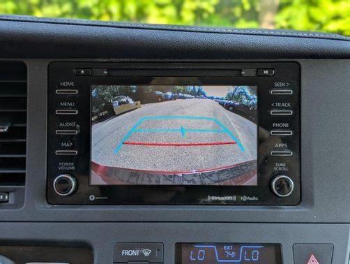 2020 Toyota Sienna XLE