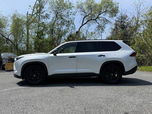 Pearl 2025 Toyota Grand Highlander Hybrid Nightshade Edition