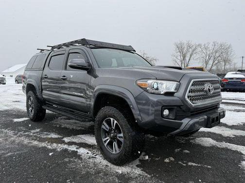 2017 Toyota Tacoma TRD Sport