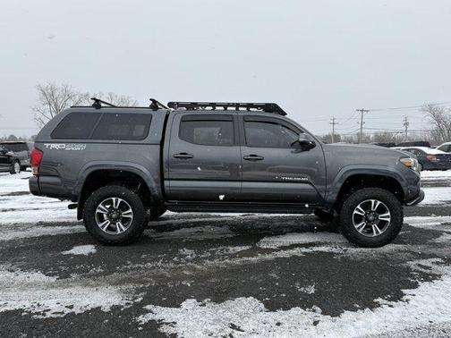 2017 Toyota Tacoma TRD Sport