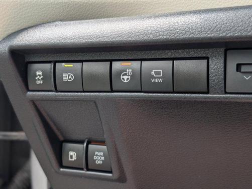 2022 Toyota Sienna Platinum 7 Passenger