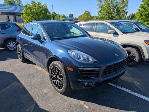 2017 Porsche Macan Base