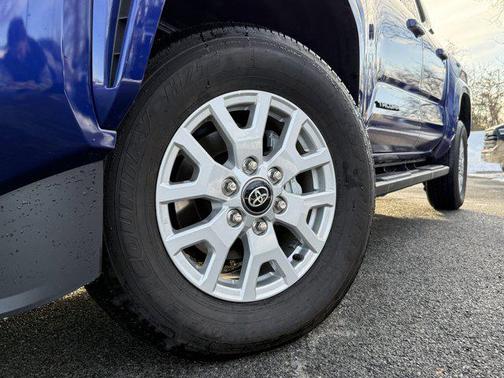 2024 Toyota Tacoma SR5