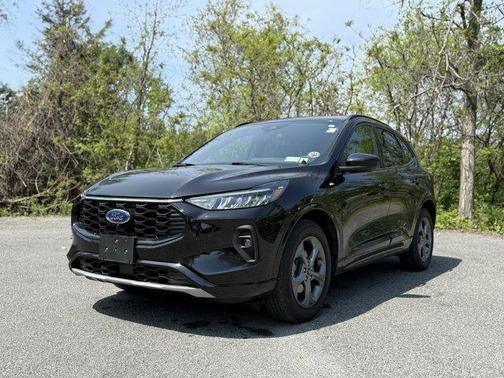 Agate Black Metallic 2023 Ford Escape ST-Line Select