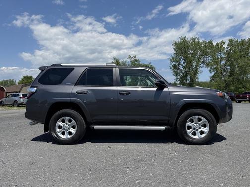 Magnetic Gray Metallic 2023 Toyota 4Runner SR5 Premium