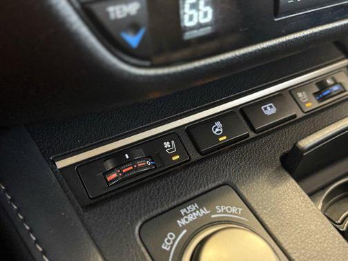 2016 Lexus ES 300h Base