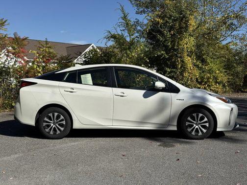 2019 Toyota Prius XLE