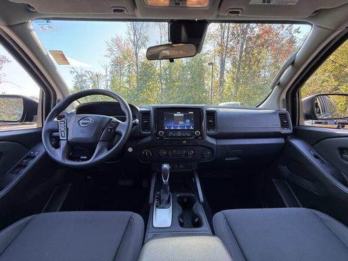 2022 Nissan Frontier S