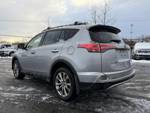 2017 Toyota RAV4 Hybrid SE