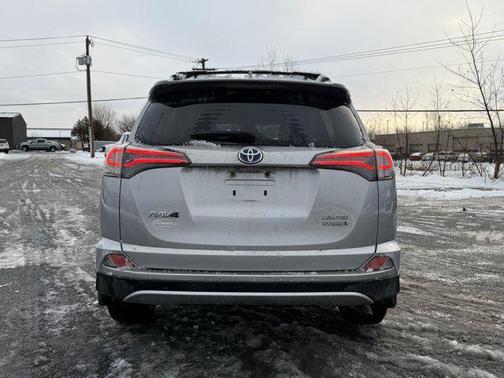 2017 Toyota RAV4 Hybrid SE