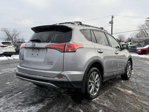 2017 Toyota RAV4 Hybrid SE