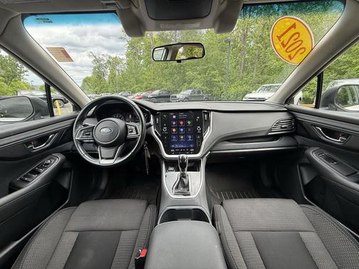 Crystal White Pearl 2021 Subaru Outback Premium