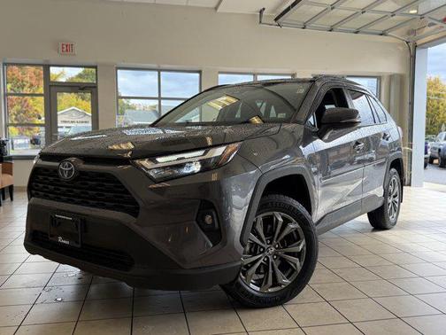 2022 Toyota RAV4 Hybrid XLE Premium