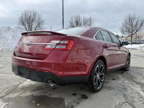 2016 Ford Taurus SHO