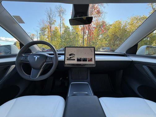 2024 Tesla Model Y Long Range Dual Motor All-Wheel Drive