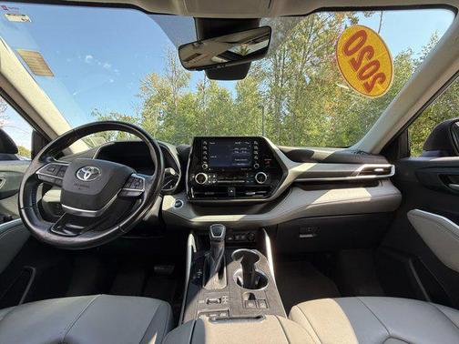 2020 Toyota Highlander XLE