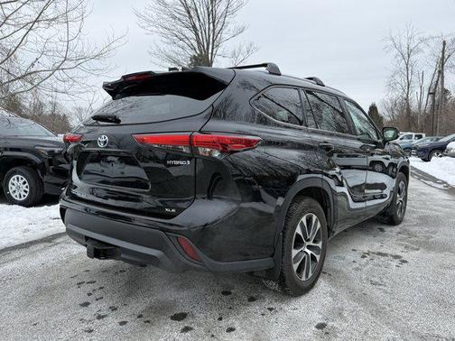 2021 Toyota Highlander Hybrid XLE