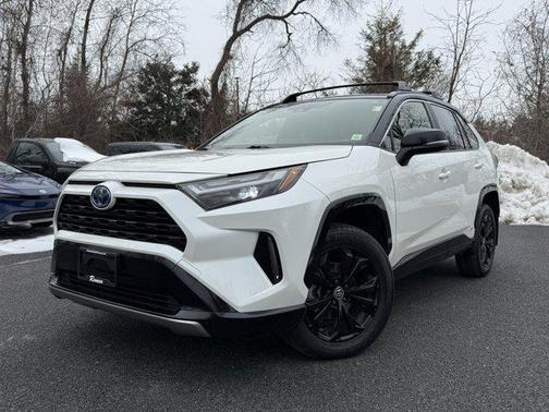2022 Toyota RAV4 Hybrid SE